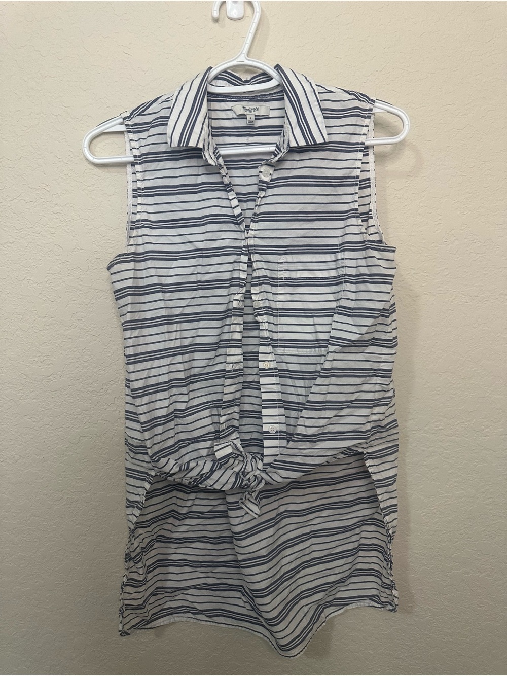 Madewell Sleeveless Navy & White Striped Tie-Front Button-Down